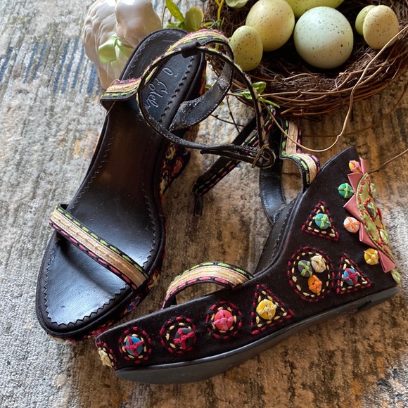 Platform Wedges, Sandals. Multi-Color Embroidery & Buttons. Sam Edelman. Size 7 - Picture 2 of 13